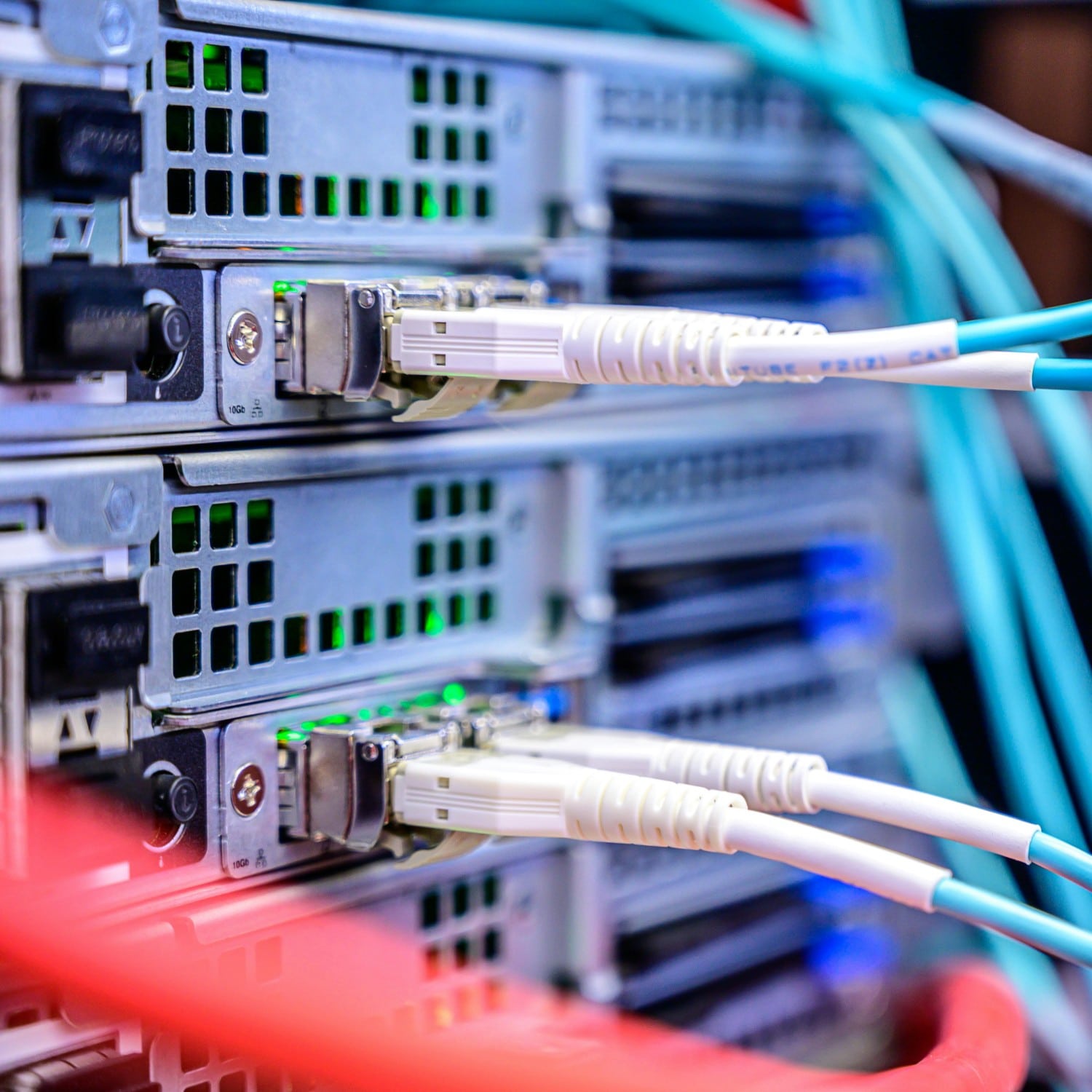 high-performance SSD array for enterprise data centers